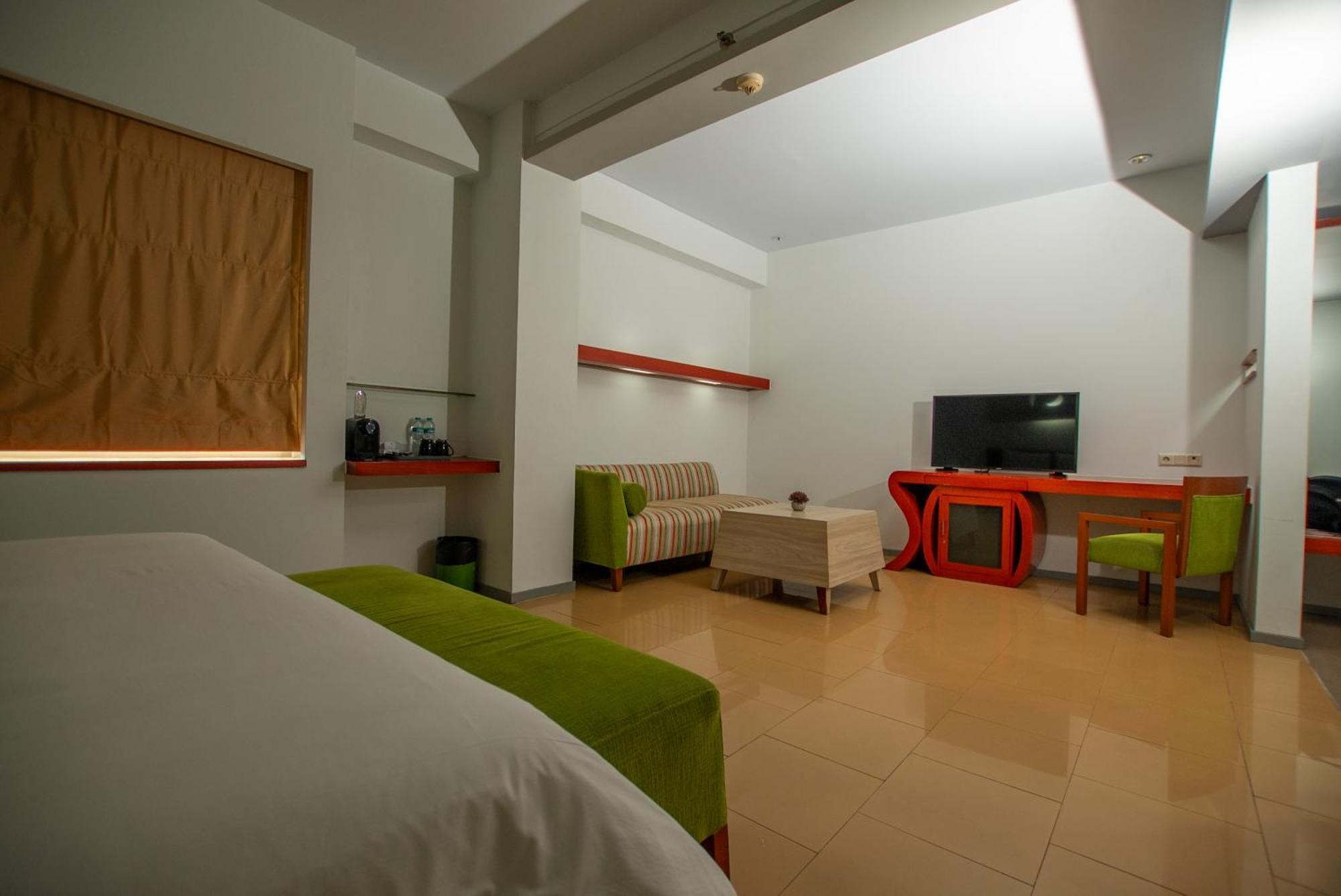 Sparks Life Jakarta, Artotel Curated Esterno foto